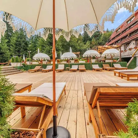 Mura With & Hot Swimming Pool ホテル ボロヴェッツ