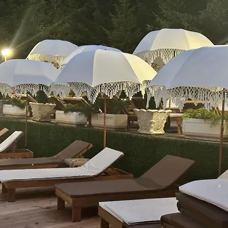 Mura With & Hot Swimming Pool *