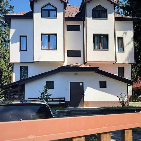 Mura With & Hot Swimming Pool Отель *