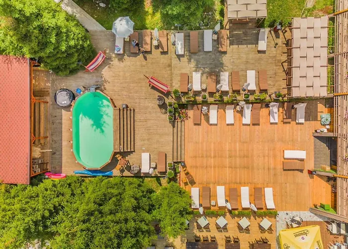 Hotel Mura With & Hot Swimming Pool Borowec