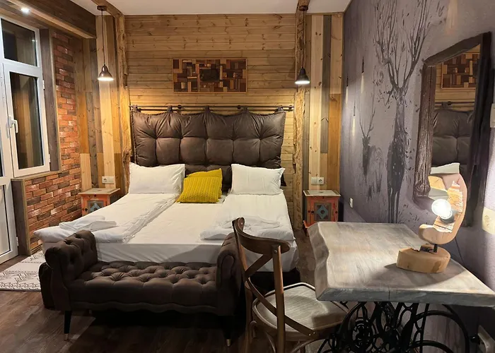 Mura With & Hot Swimming Pool Hotel